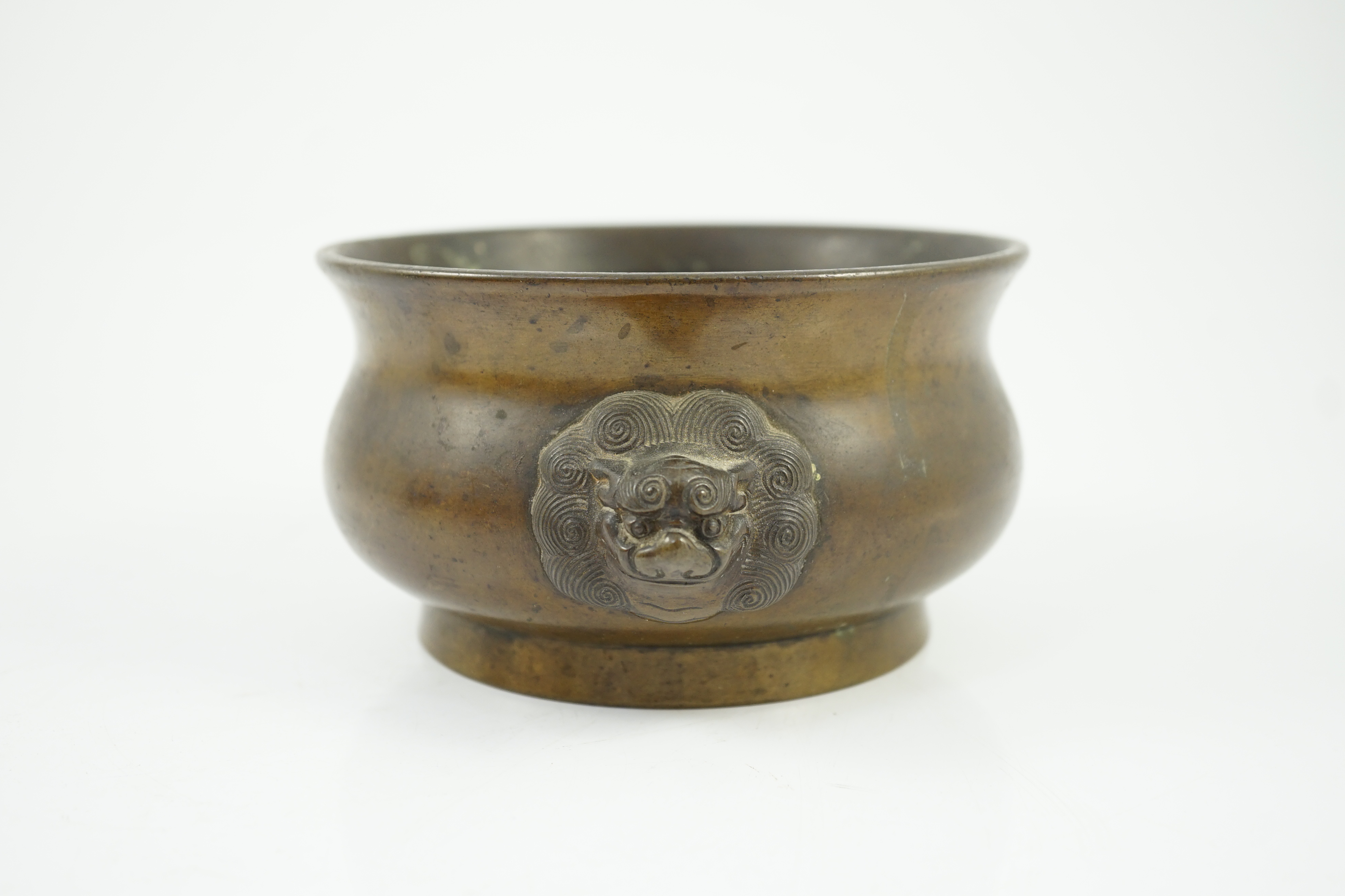 A Chinese bronze censer, gui, 18th century